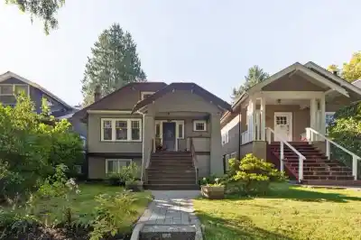 4188 W 13TH AVENUE, Vancouver BC V6R 2T6