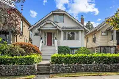 3692 W 19TH AVENUE, Vancouver BC V6S 1C6