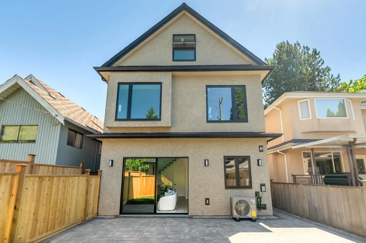 2 3771 W KING EDWARD AVENUE, Vancouver BC V6S 1M8