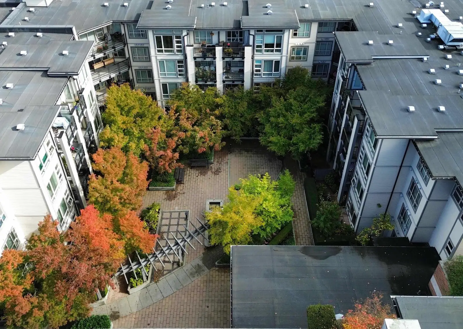 125 738 E 29TH AVENUE, Vancouver BC V5V 0B6