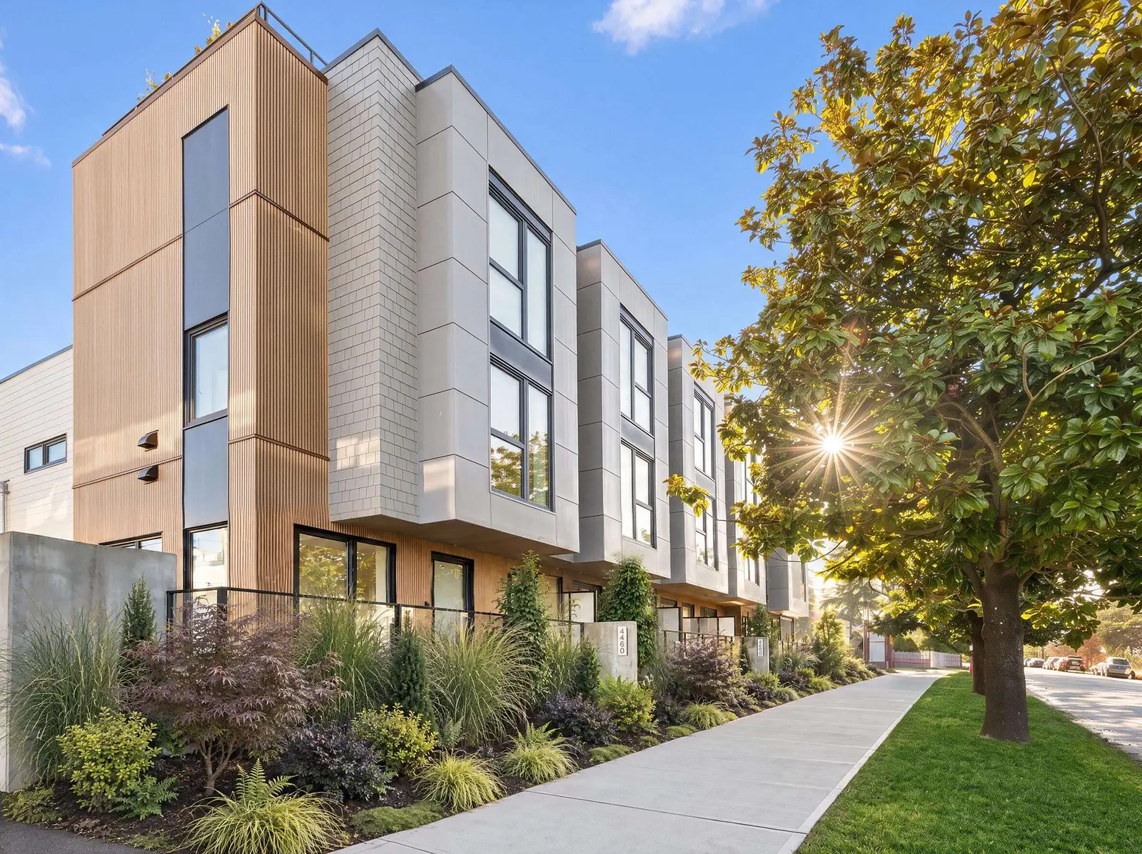 4460 ASH STREET, Vancouver BC V5Z 2H8