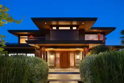 4230 LIONS AVENUE, North Vancouver BC V7R 3S5