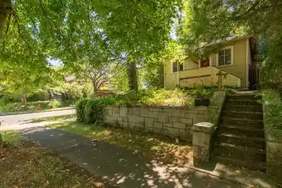 1194 E 18TH AVENUE, Vancouver BC V5V 1H2