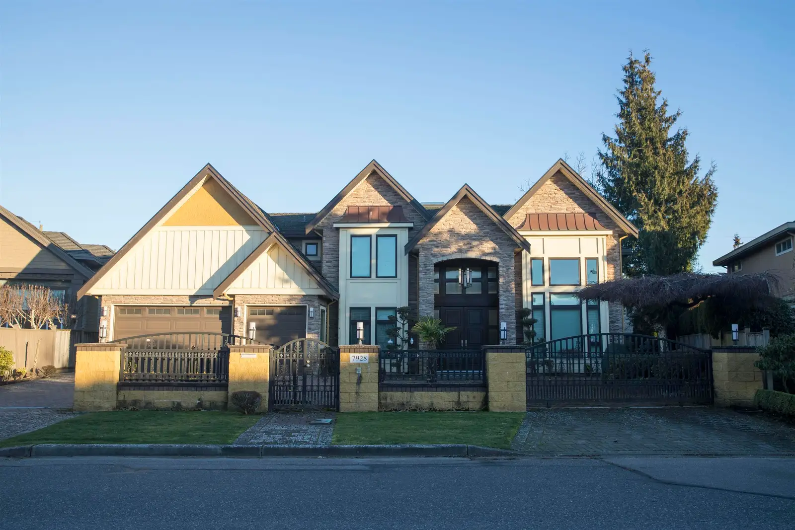 7928 SUNNYHOLME CRESCENT, Richmond BC V6Y 1G7