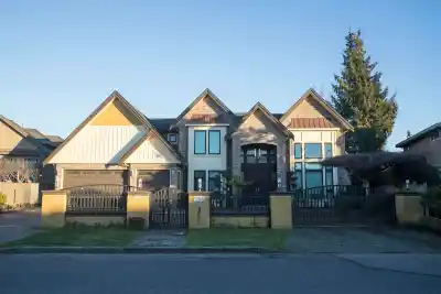 7928 SUNNYHOLME CRESCENT, Richmond BC V6Y 1G7
