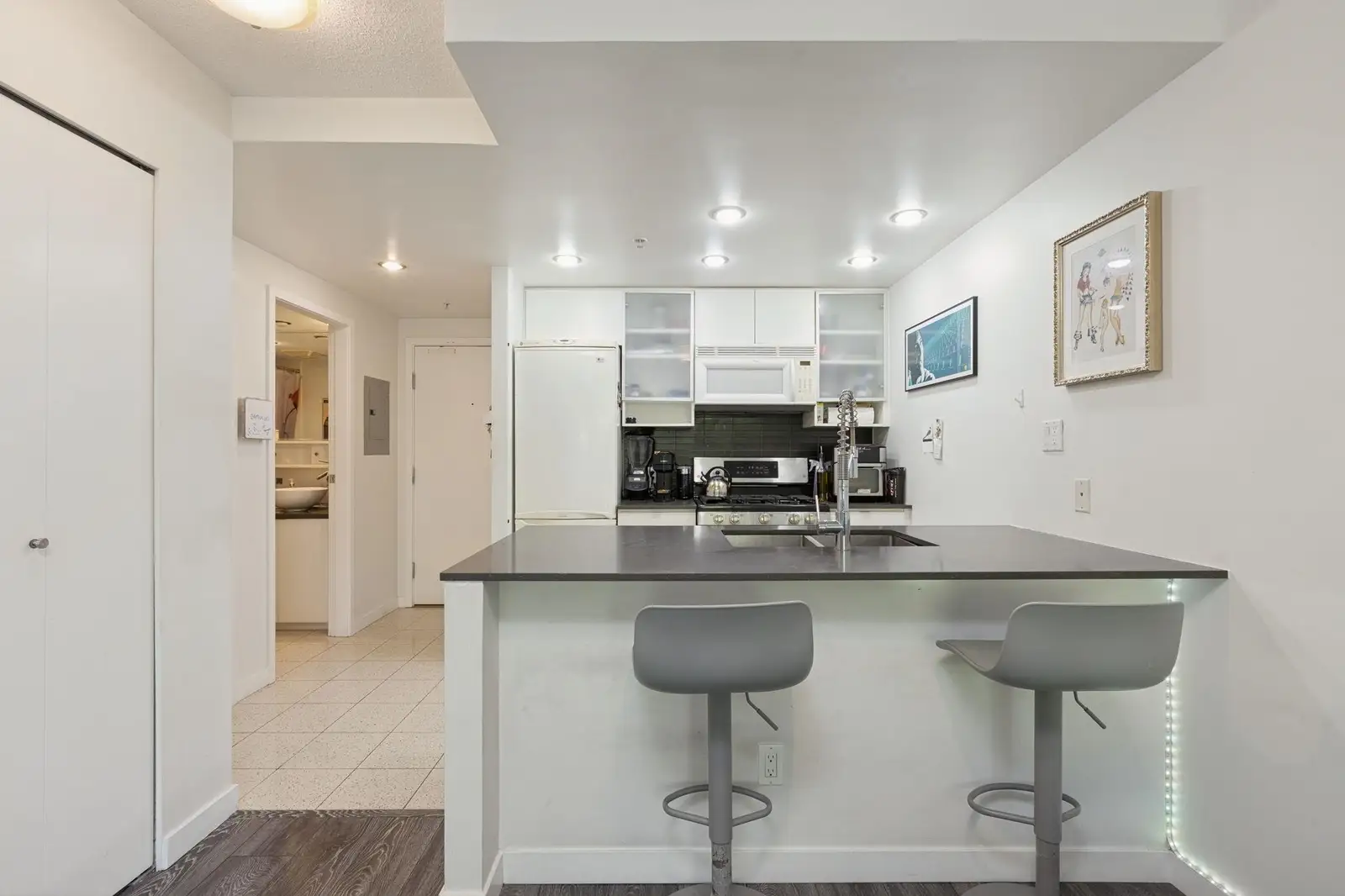309 928 BEATTY STREET, Vancouver BC V6Z 3G6