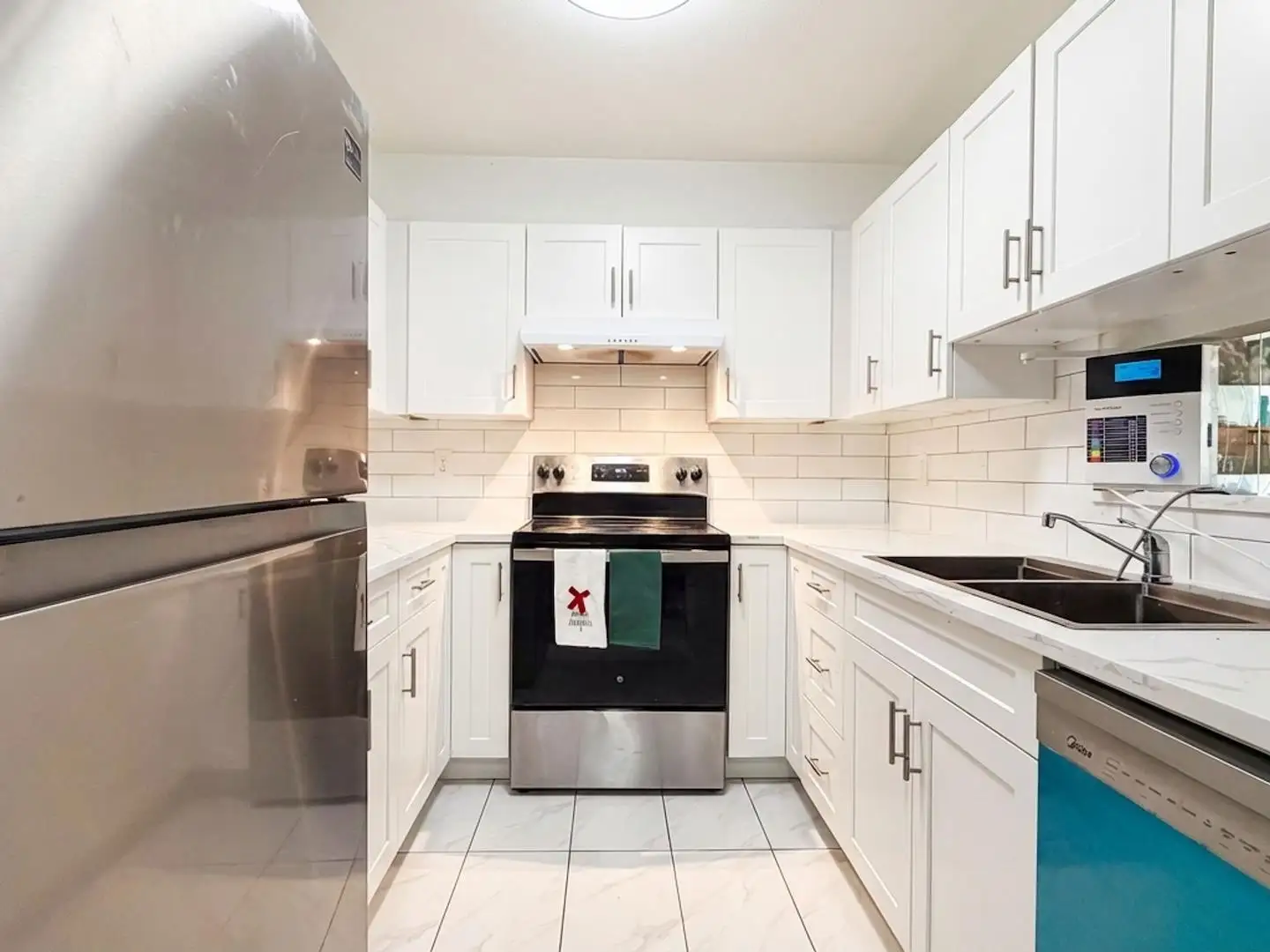 307 9942 151 STREET, Surrey BC V3R 0V4