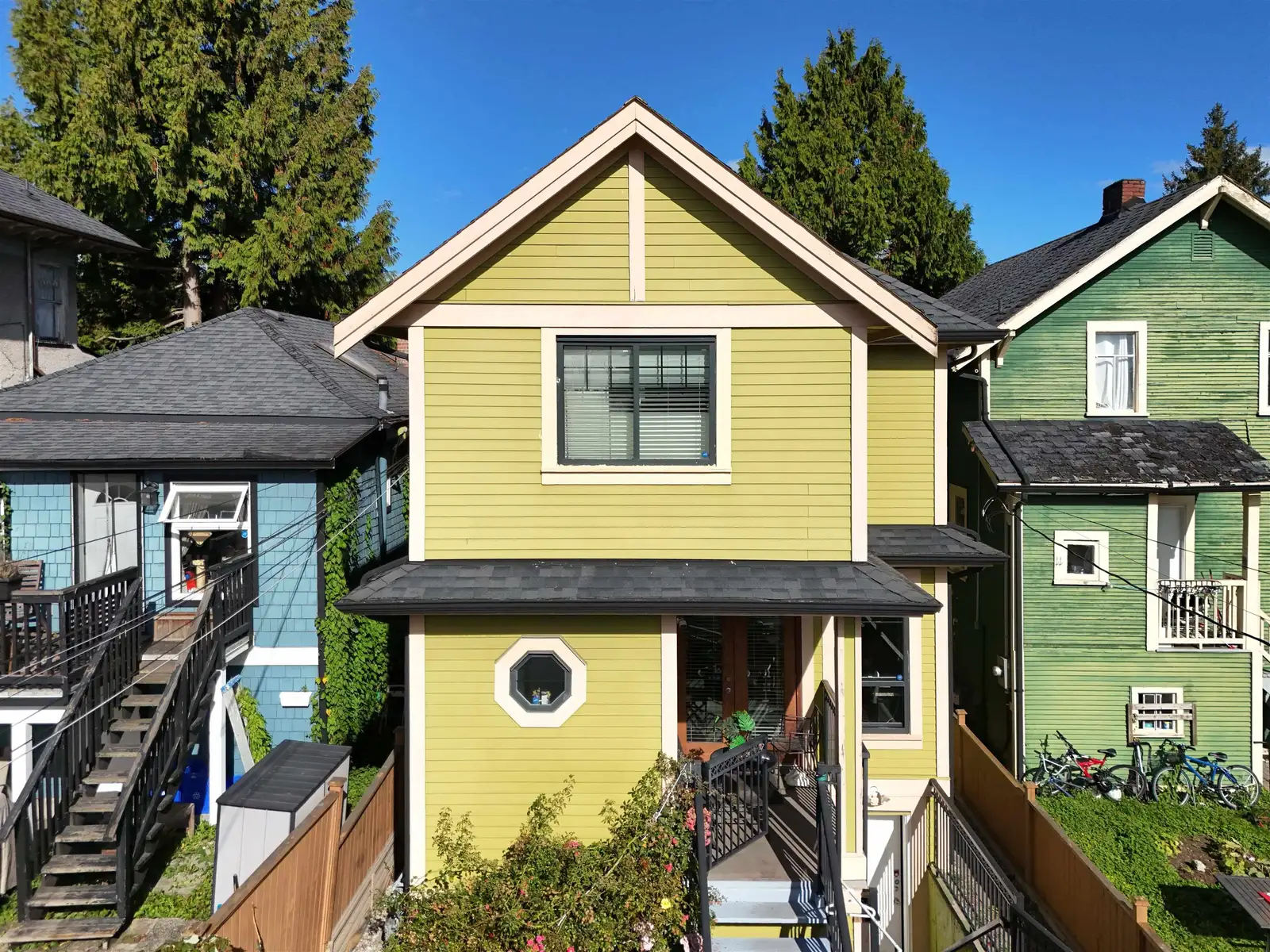 1124 E 12TH AVENUE, Vancouver BC V5T 2J9