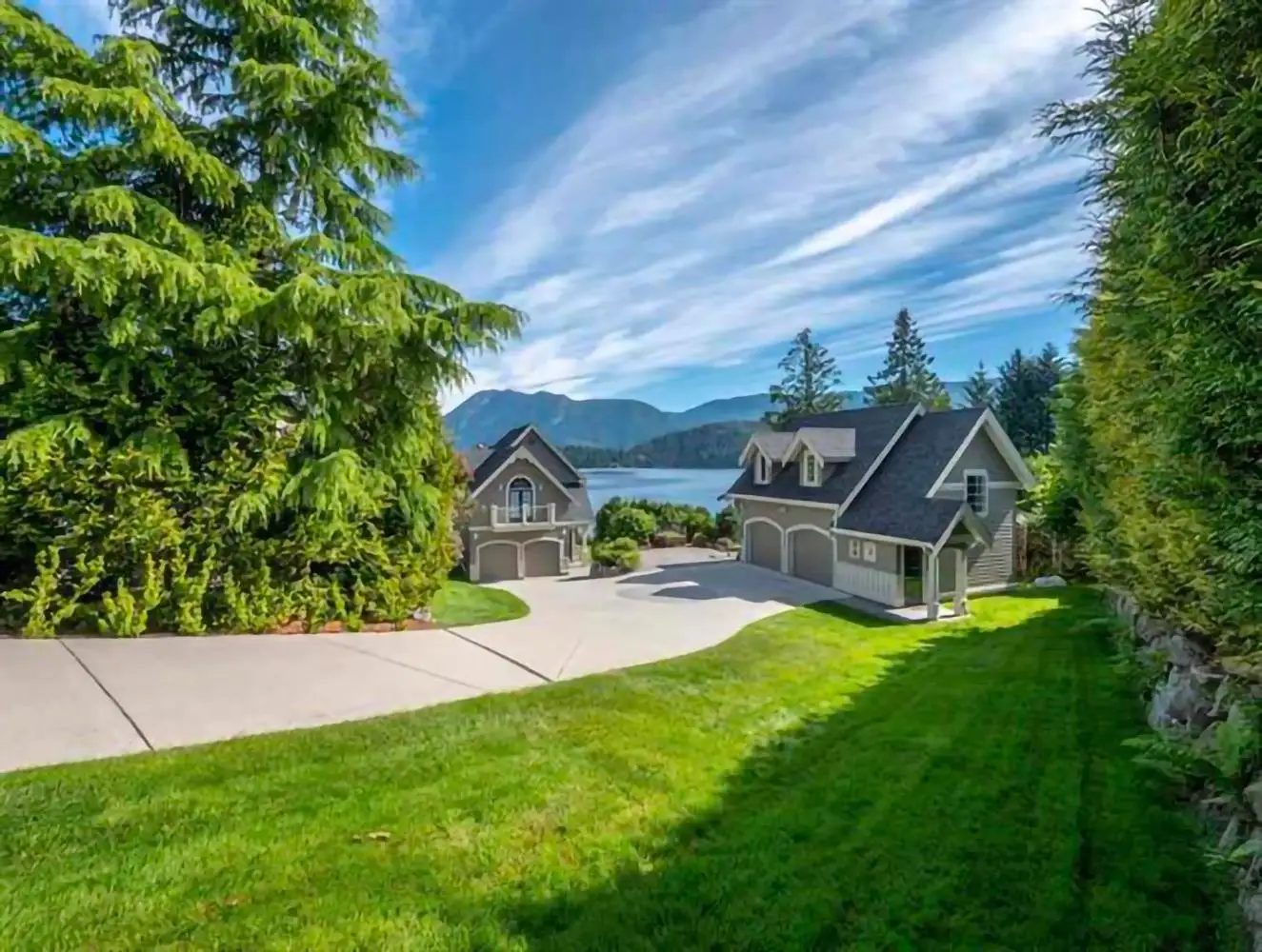 6560 N GALE AVENUE, Sechelt BC V7Z 0L1