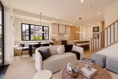 1 3185 VINE STREET, Vancouver BC V6K 3B5