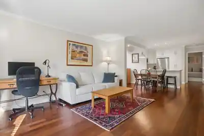 3 886 BROUGHTON STREET, Vancouver BC V6G 2A2