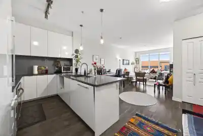427 9311 ALEXANDRA ROAD, Richmond BC V6X 0L8