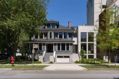 1685 NELSON STREET, Vancouver BC V6G 1M3