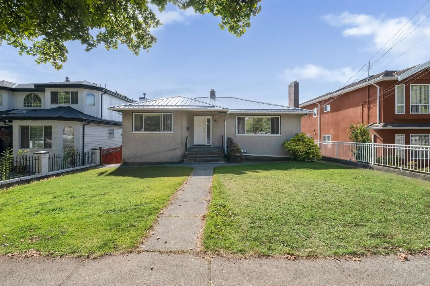 5655 LANCASTER STREET, Vancouver BC V5R 4A6