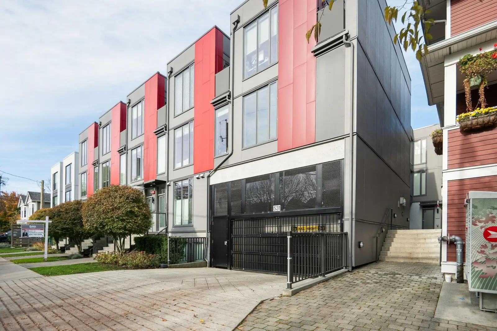 13 531 E 16TH AVENUE, Vancouver BC V5T 2V1