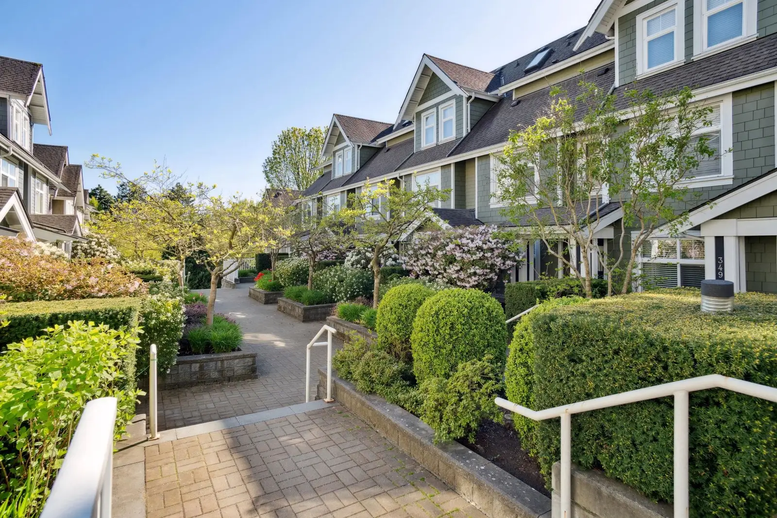 7411 COLUMBIA STREET, Vancouver BC V5X 4X4