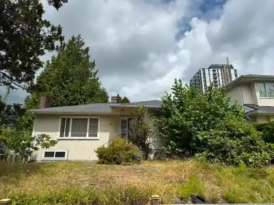 481 W 40TH AVENUE, Vancouver BC V5Y 2R5