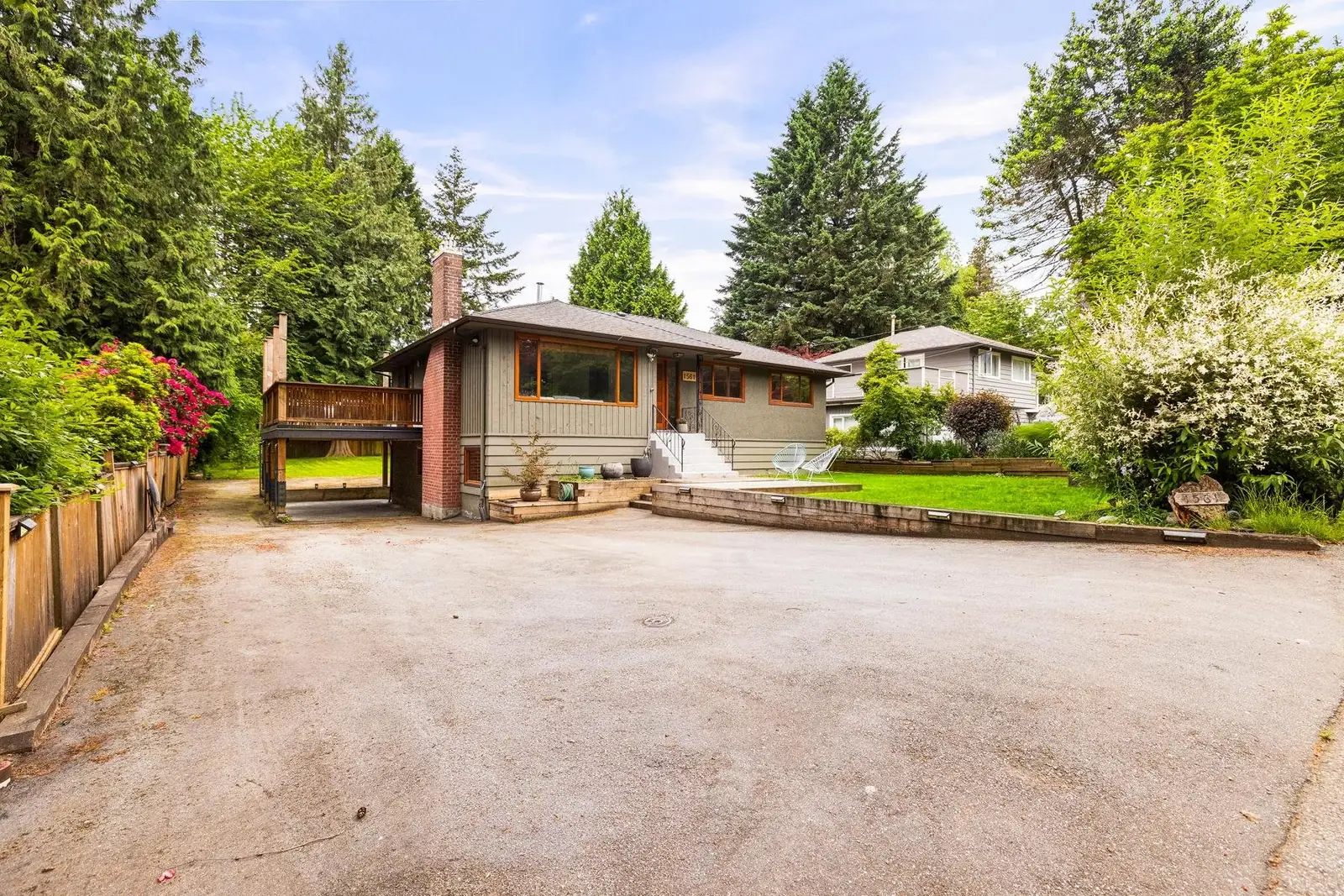 1561 MERLYNN CRESCENT, North Vancouver BC V7J 2X9