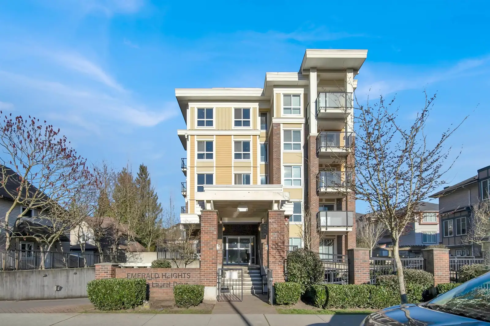201 13883 LAUREL DRIVE, Surrey BC V3T 1A8