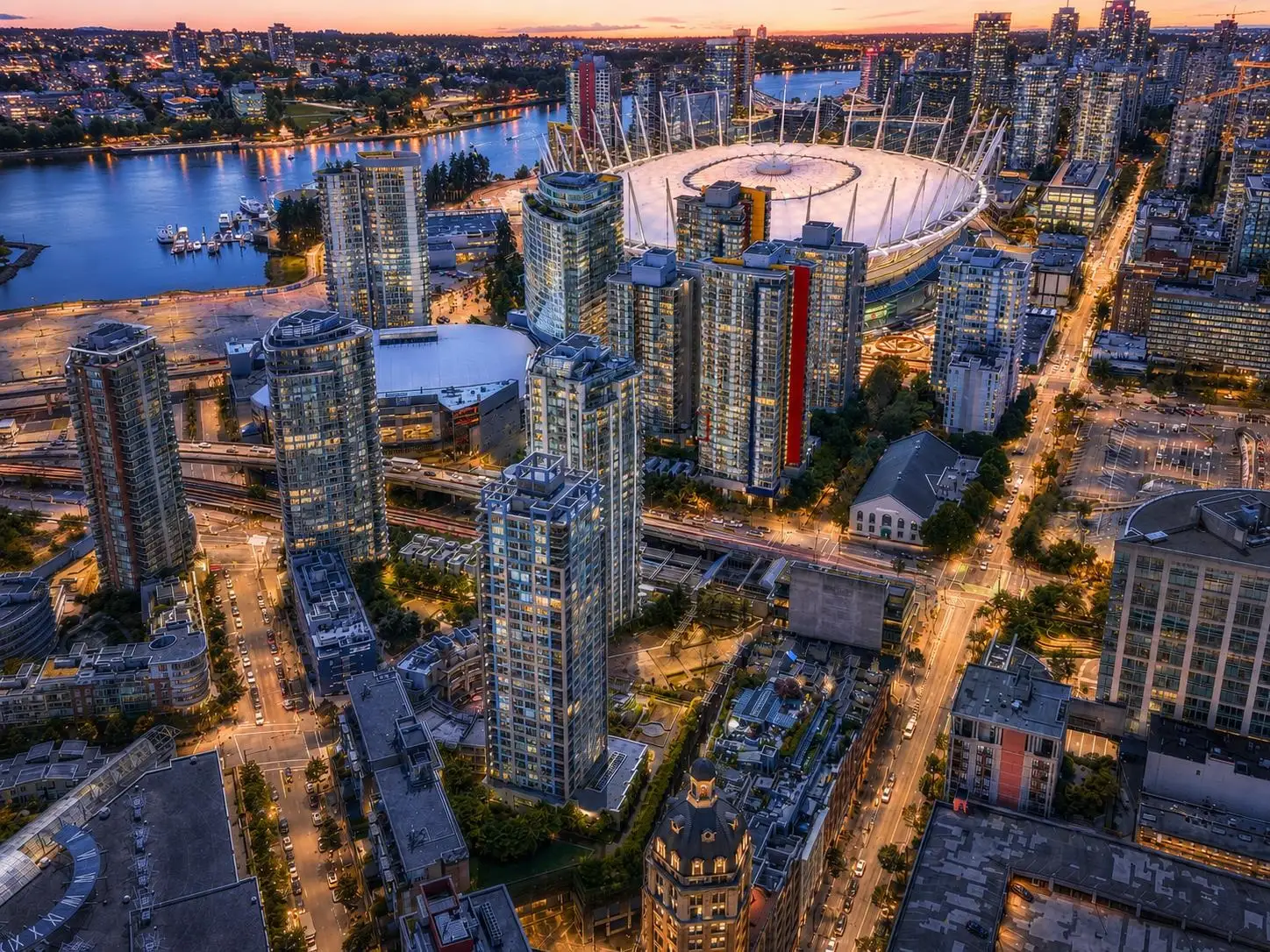602 183 KEEFER PLACE, Vancouver BC V6B 6B9