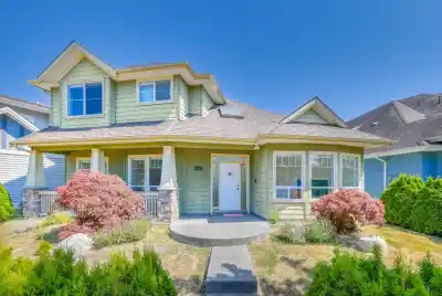 6982 BARNARD DRIVE, Richmond BC V7C 5T5