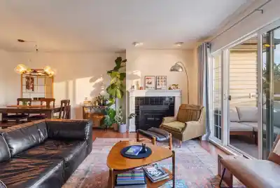306 1868 E 11TH AVENUE, Vancouver BC V5N 1Z1
