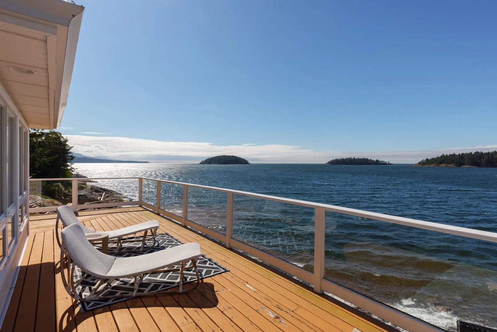 6655 SUNSHINE COAST HIGHWAY, Sechelt BC V7Z 0M9