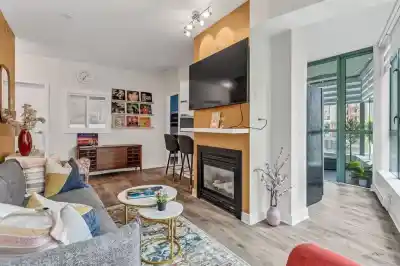 302 1238 BURRARD STREET, Vancouver BC V6Z 3E1