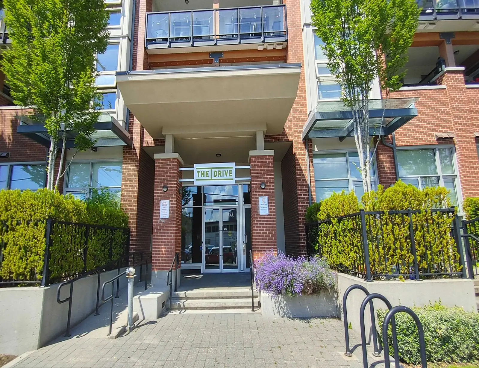 209 1182 W 16TH STREET, North Vancouver BC V7P 0B3