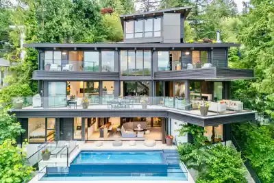 1840 NAOMI PLACE, North Vancouver BC V7G 1Y1