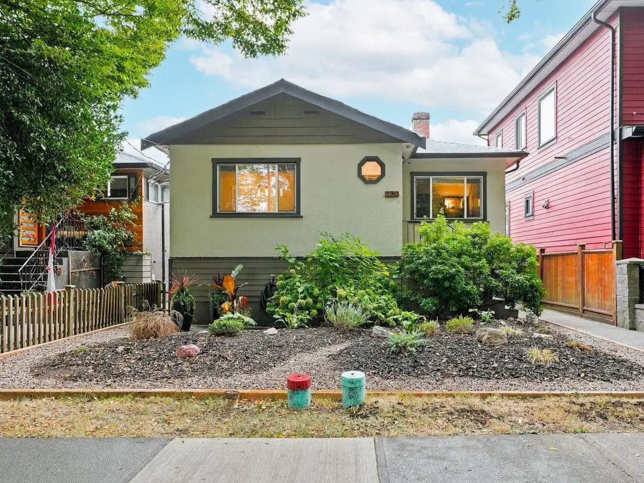 320 E 32ND AVENUE, Vancouver BC V5V 2Y4