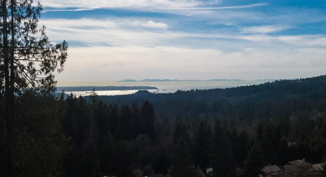 5240 MALASPINA PLACE, North Vancouver BC V7R 4M1