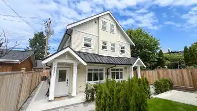 1155 KEEFER STREET, Vancouver BC V6A 1Z2