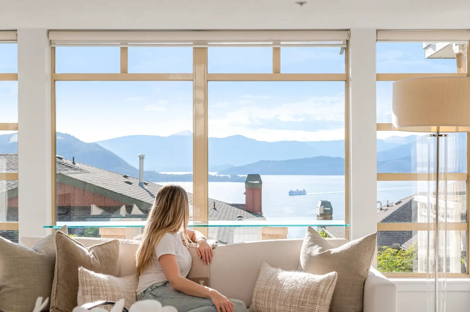 8674 SEASCAPE DRIVE, West Vancouver BC V7W 3J7