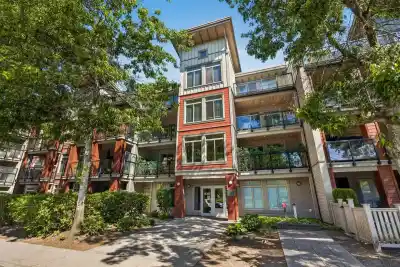 405 15385 101A AVENUE, Surrey BC V3R 0B4