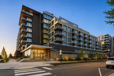 312 755 HARBOURSIDE DRIVE, North Vancouver BC V7P 0G1