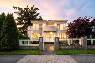 6899 FLEMING STREET, Vancouver BC V5P 3H4