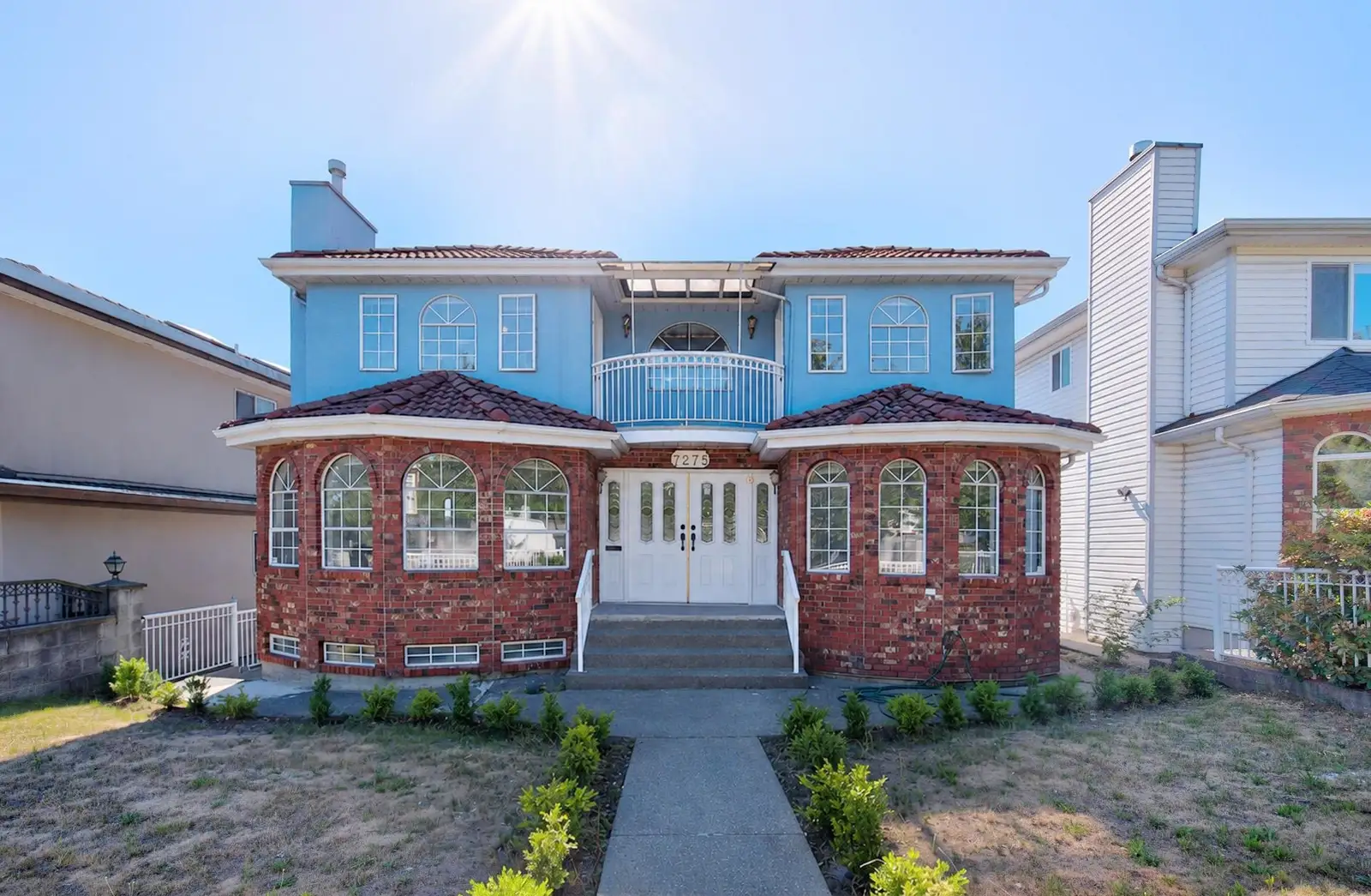 7275 VICTORIA DRIVE, Vancouver BC V5P 3Z2