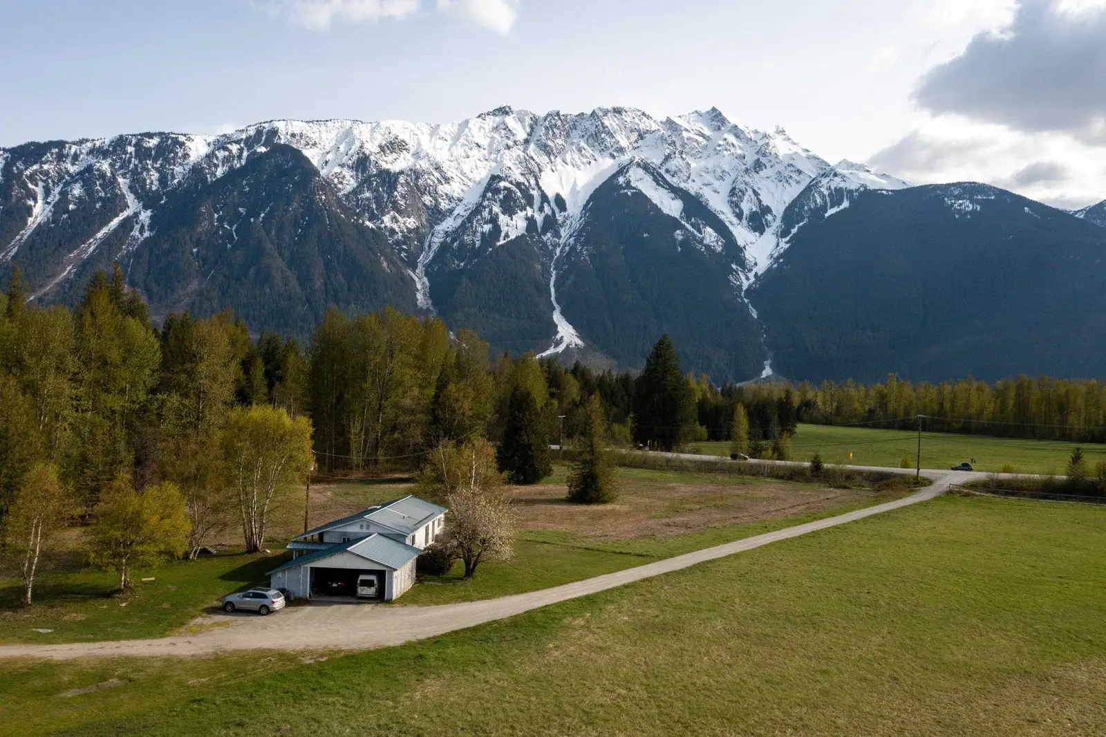 1691 HIGHWAY 99, Pemberton BC V0N 2L0