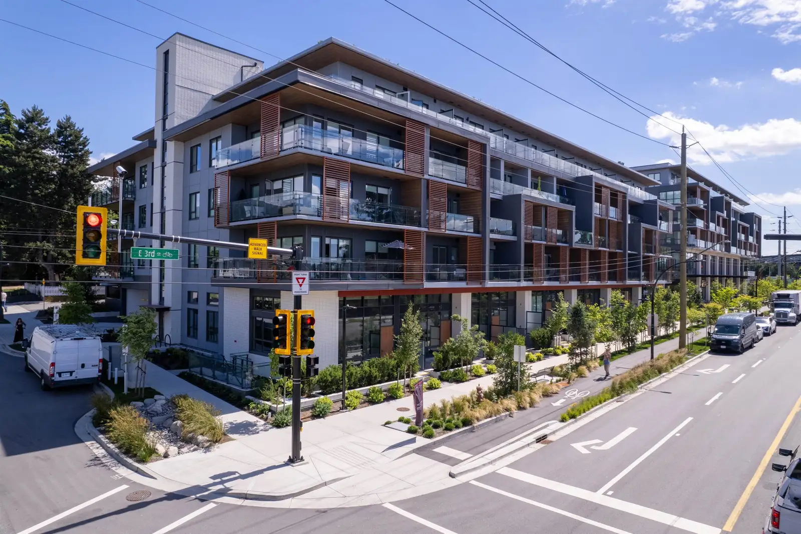 317 422 E 3RD STREET, North Vancouver BC V7L 0K1