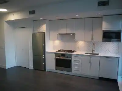 316 2435 KINGSWAY, Vancouver BC V5R 5G8