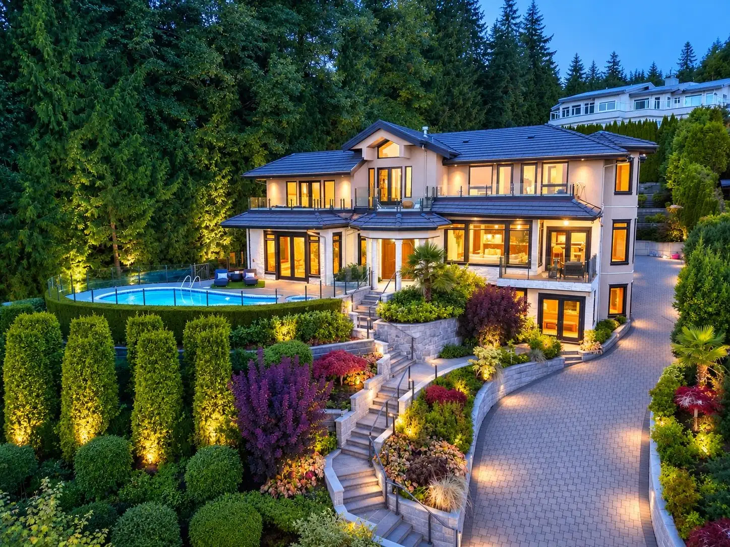 2673 FINCH HILL, West Vancouver BC V7S 3H3