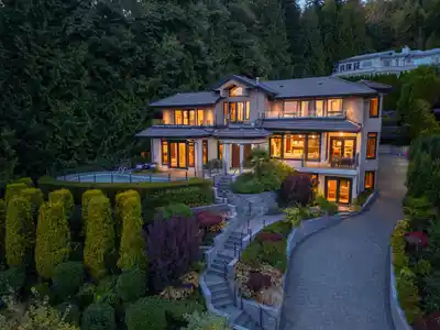 2673 FINCH HILL, West Vancouver BC V7S 3H3