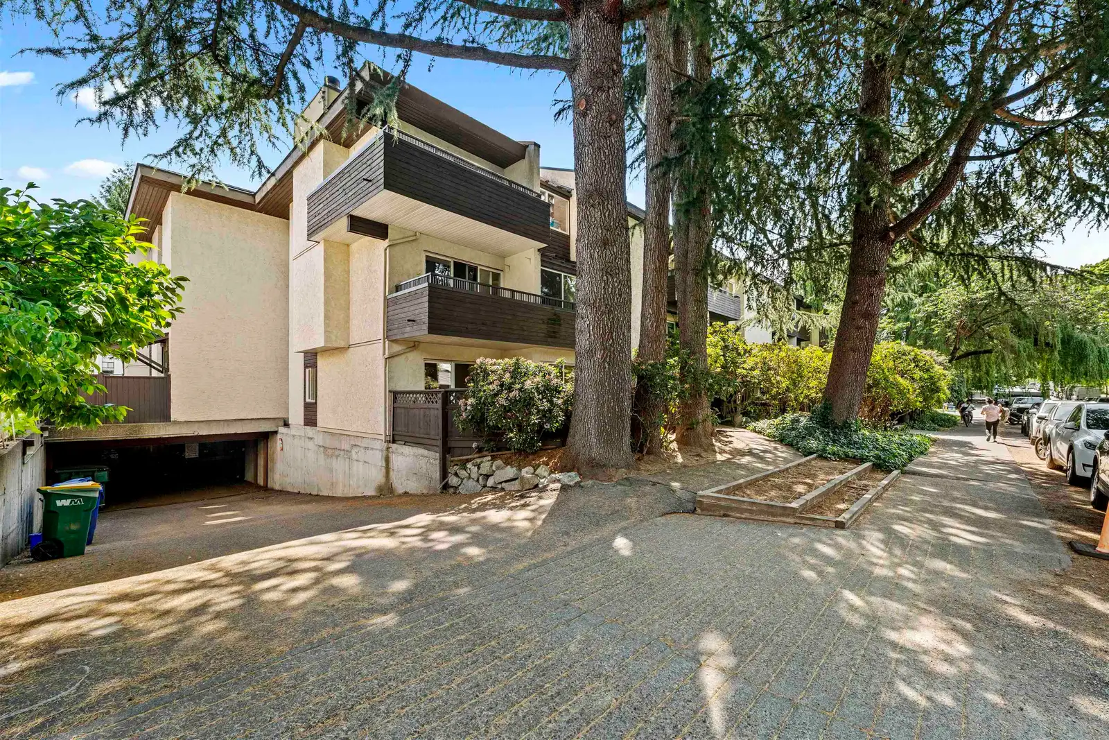 108 1420 E 8TH AVENUE, Vancouver BC V5N 1T4