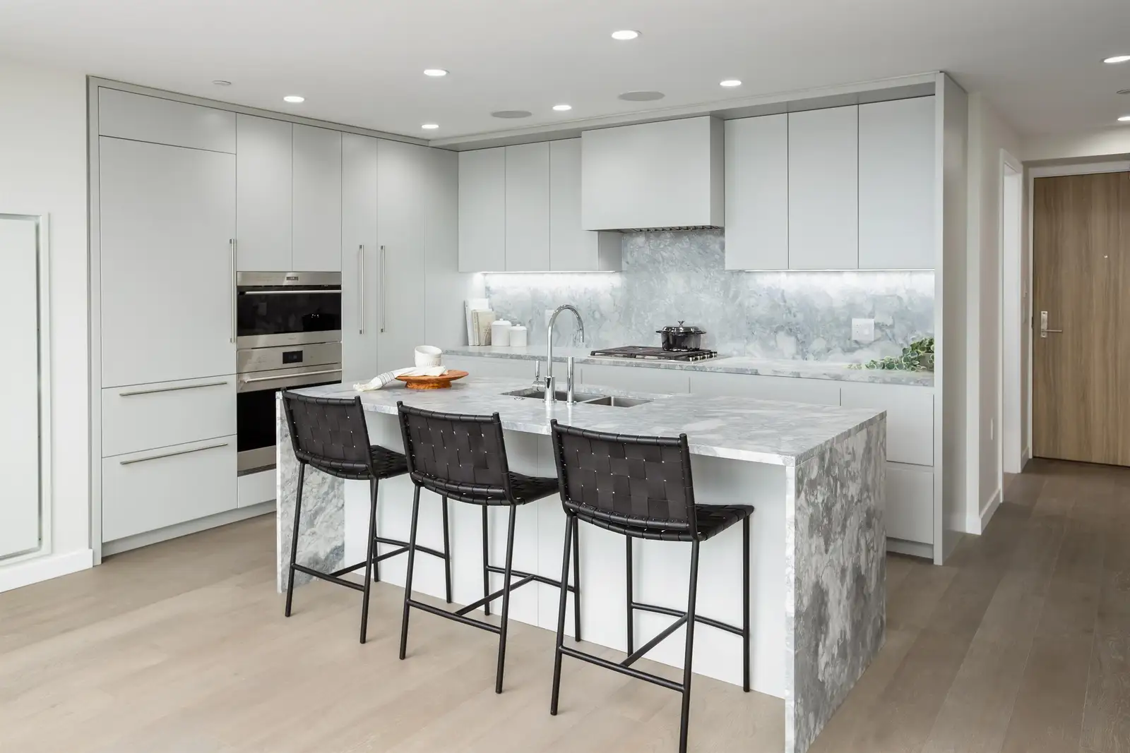 807 7418 PAULSON STREET, Vancouver BC V6P 0K2