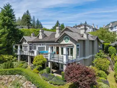 2 5402 WEST VISTA COURT, West Vancouver BC V7W 3H3