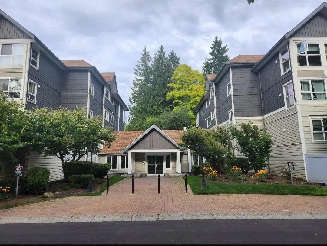 210 9668 148 STREET, Surrey BC V3R 0W2