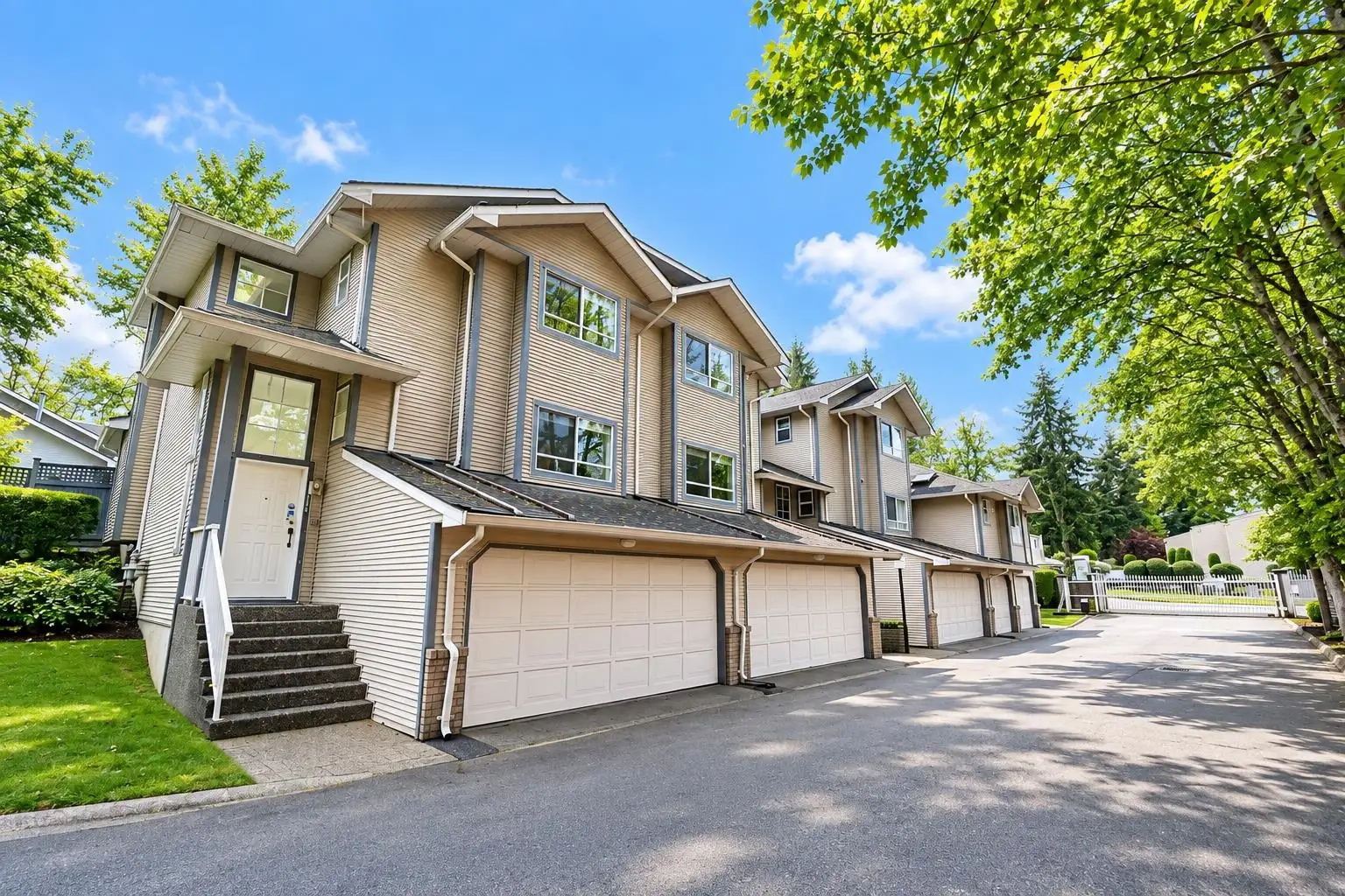 104 10538 153 STREET, Surrey BC V3R 0G6