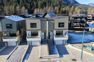 1002 PHARE CRESCENT, Pemberton BC V0N 0A7