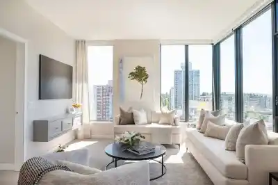 1405 128 W 15TH STREET, North Vancouver BC V7M 1R5